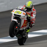 Lorenzo gana en MotoGP en Indianapolis tras caerse Pedrosa y Rossi. DeAngelis y Hayden 2º y 3º