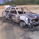 Sus vecinos lo acosan, le queman el coche y se lo roban por su ideología antitaurina