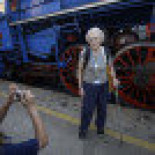 Homenaje al británico que salvó a cientos de niños judíos de los nazis