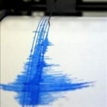 Un terremoto de 7'4 grados de magnitud golpea a Indonesia