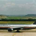 Secuestran avión en México