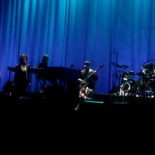 Leonard Cohen se desploma durante un concierto en Valencia