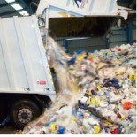 ¿Por qué la boca del contenedor amarillo es tan pequeña?