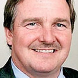 Cese fulminante del zar antidrogas británico por decir que alcohol y tabaco son más dañinos que LSD y éxtasis [ENG]