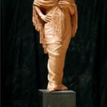 IU carga contra la estatua de la duquesa de Alba en Sevilla