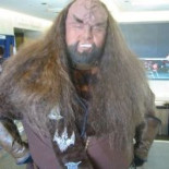 Padre enseña sólo el Klingon como primer idioma a su hijo durante 3 años [EN]