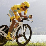 Contador: "En el Tour me tuve que comprar unas ruedas para una crono"