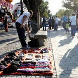 Piden un año de cárcel para un mantero al que incautaron música y películas