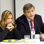 "Pasé días en una celda de aislamiento atada a una cama donde también me pinchaban"