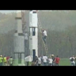 Lanzamiento de cohete a escala 1:10 del Saturno V