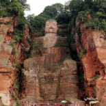 Descubren estatuas de Buda de 1.400 años de antigüedad en la Cachemira india