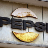 Planta embotelladora abandonada de Pepsi en Camboya
