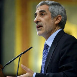 IU pregunta si el gasto para la visita del Papa es lícito en un Estado aconfesional