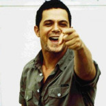 "Ramoncín + no pagar impuestos = Alejandro Sanz", la protesta por la ley Sinde en twitter...