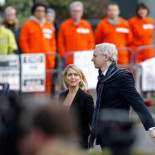 El tribunal británico aprueba la extradición de Assange a Suecia