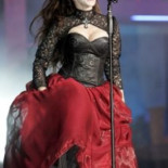 Mónica Naranjo: "Si no me bajara música sería la única gilipollas"