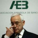 La banca cree que la salida de la crisis para España pasa por el empobrecimiento