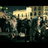 Vídeos de Reincidentes tocando en la acampada de Sevilla