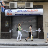La policía descubre un cadáver dentro de un bloque de cemento en un cibercafé de Zaragoza