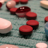 Médicos, farmacéuticas y regalos lujosos: la oscura figura del visitador