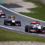 Hamilton gana en Alemania y Alonso firma un segundo puesto