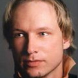 El asesino de Oslo dejó pistas a la prensa y ésta picó