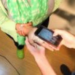 Helicóptero radio control, aterriza en la pared