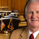 Legislador republicano antigay pillado ofreciendo 80$ a un joven en la sección M4M de Craigslist (ING)