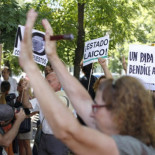 Indignados desempleados piden descuentos al Consorcio de Transportes