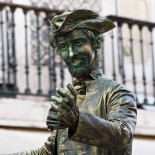 Soy una estatua pero estoy vivo (50 Estatuas humanas con arte)