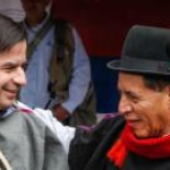 En Egipto, derriban muro de la Embajada israelí e incendian Ministerio del Interior