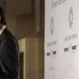 Rajoy admite en privado que está atado de pies y manos por Merkel y Sarkozy