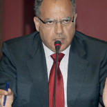 El PSOE elige a Curbelo, detenido en una "sauna" , candidato por aclamación