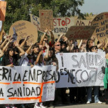 Aguirre pide a los docentes que no "priven" a alumnos del derecho a la educación