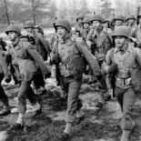 Un ex-estudiante de historia twittea en tiempo real los acontecimiento de la II Guerra Mundial