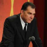 "Me han prohibido beber, fumar, el baloncesto... sólo me queda el sexo"