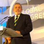 Lula da Silva: "Menos recapitalizar bancos, y más recapitalizar a quienes han perdido sus casas y empleos"