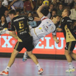 ¡Gol increíble con el tiempo agotado que vale un punto en la Liga de Campeones!