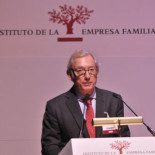 Los empresarios piden copago en sanidad y educación