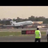 Aterrizaje perfecto de un 727 sin tren de aterrizaje delantero