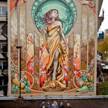 Espectacular grafitti art nouveau en un edificio de 5 pisos financiado por la ciudad de Montreal