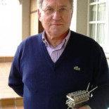 El jubilado que fabrica los motores más pequeños del mundo: “He fabricado diez y los ingenieros alucinan”