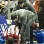 De Marcos jugó una hora con el escroto desgarrado