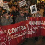 "A New Indignado!": a la policía española no le gustan las máscaras de Anonymous [ENG]