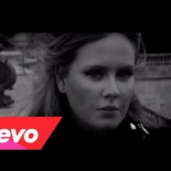 Adele, la joven que ha vendido más discos que Justin Bieber, Katy Perry y Lady Gaga juntos