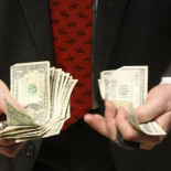 ¿Por qué los Estados tienen que pagar 600 veces más que los bancos ?