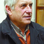 Da una paliza al alcalde por dañar 3 metros de una finca