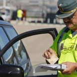 Un guardia civil de Tráfico: “Estamos al servicio del poder y no del pueblo”