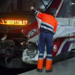Chocan dos trenes en la estación del Clot