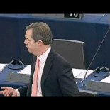 Nigel Farage: la troika conduce a Grecia hacia una revolución violenta